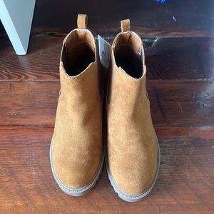 Brand new pull on booties